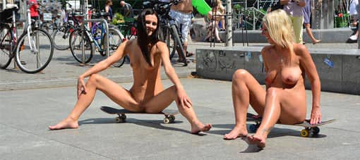 hot nude in public pictures of Kira and Luci
